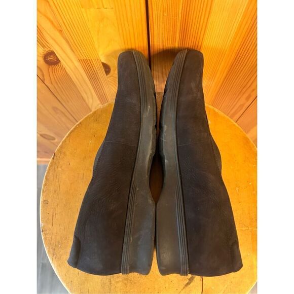 Clarks Women's Aubria Fay Slip On Size 9 Black Nubuck Shoe - Picture 6 of 8